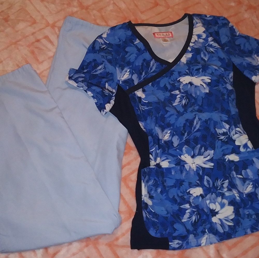 Xtra Small Scrub Set